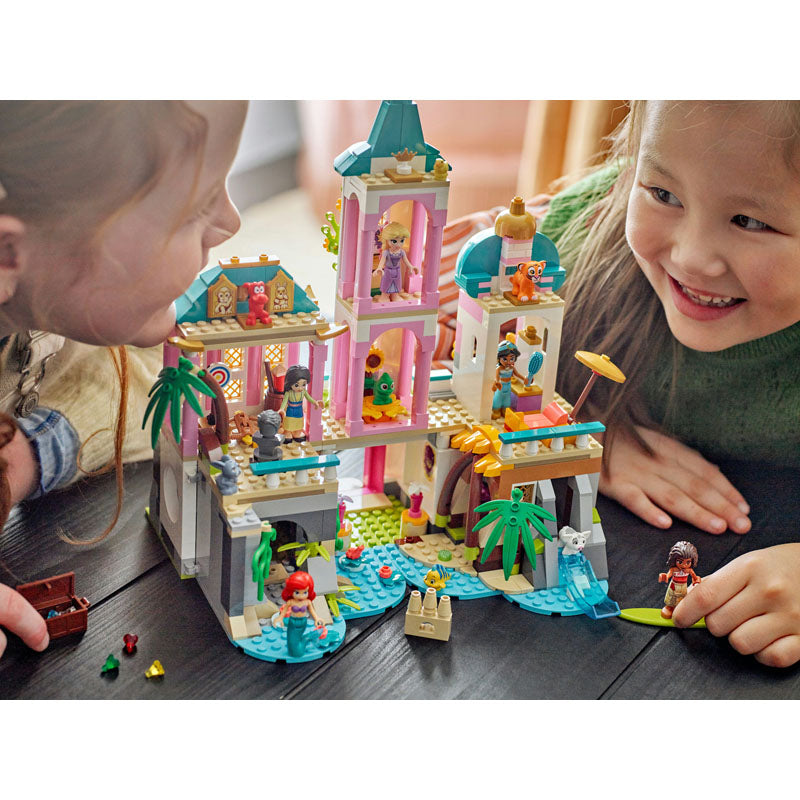 LE CHATEAU DES PRINCESSES ET LES ANIMAUX ROYAUX