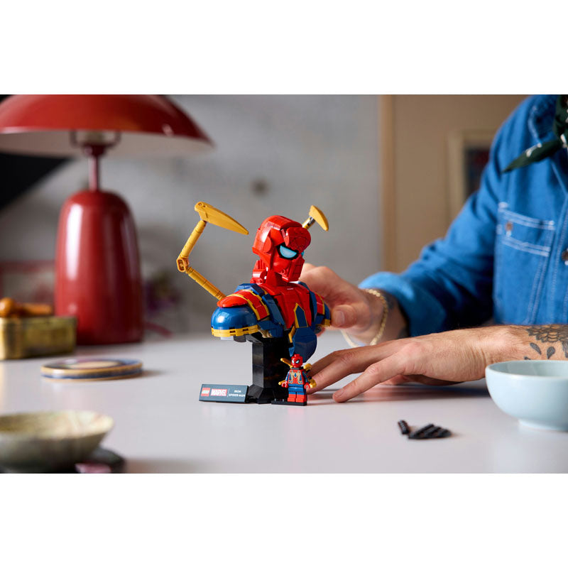 LE BUSTE D IRON SPIDERMAN